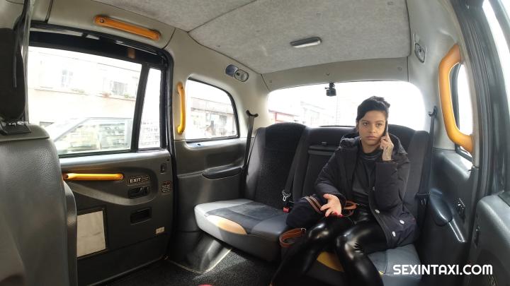 SexInTaxi E43 - Sandra Soul and Steve Q - She was horny and wanted a paycheck