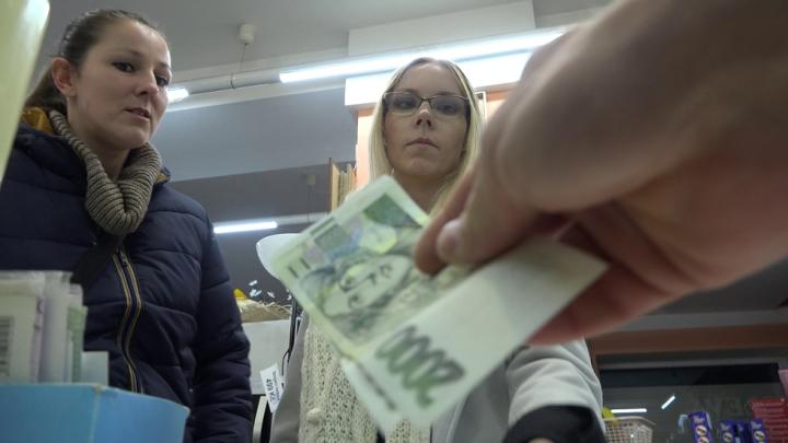 Czech Pawn Shop E06 - Florane Russell - The anal Bombshell