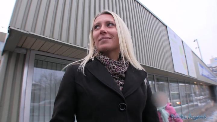 PublicAgent E63 - Nella