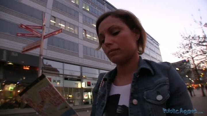 PublicAgent E84 - Szilvia