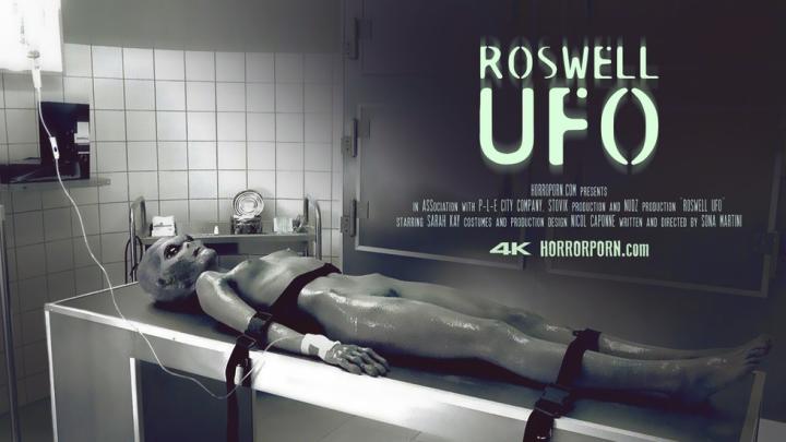 HorrorPorn E33 - Sarah Kay aka Izabela 9571 - Roswell Ufo