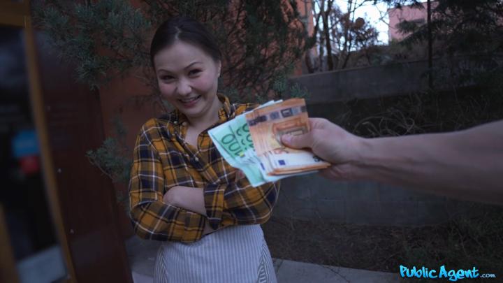 PublicAgent - Luna TrueLove - Cream Cakes and a Creampie