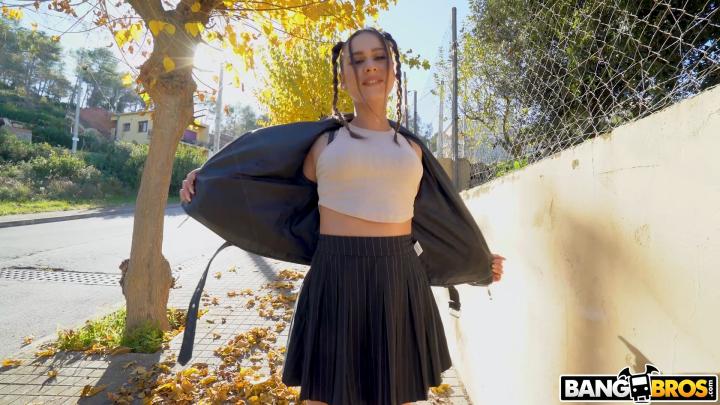 PublicBang - Bella Rico and Potro De Bilbao - Rough Public Sex