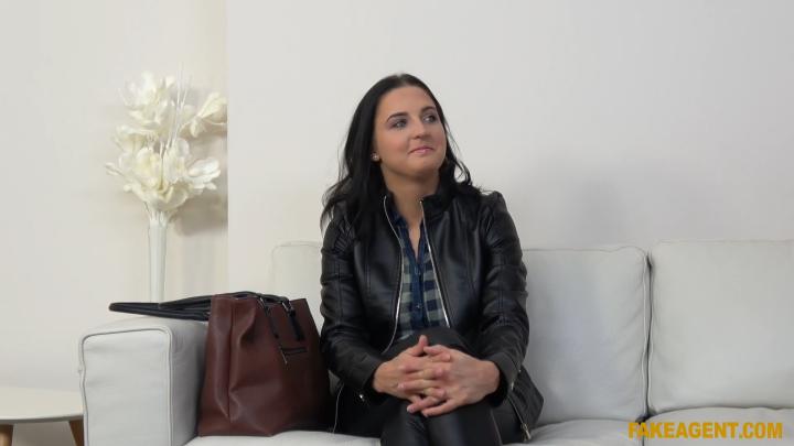 FakeAgent - Asdis Loren - Pretty Pink Pussy Licked and Fucked