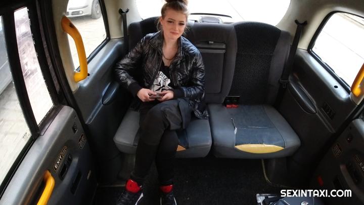 SexInTaxi E50 - Olivia Sparkle and Steve Q - Looking at the money she threw away the barriers