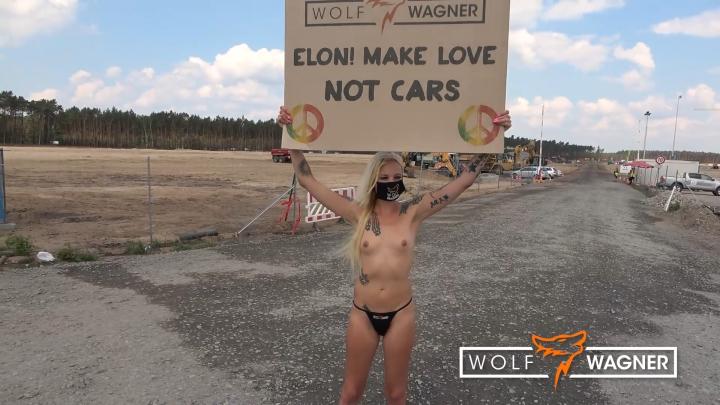 WolfWagner - Kitty Blair Fucks Outdoors