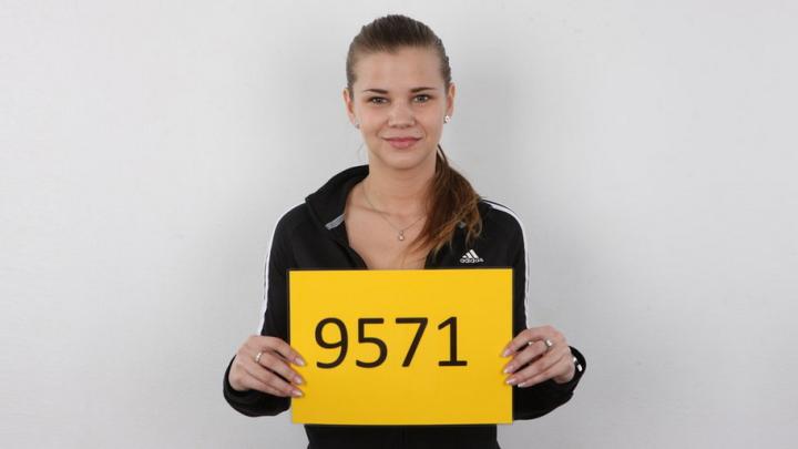 CzechCasting - Izabela - 9571