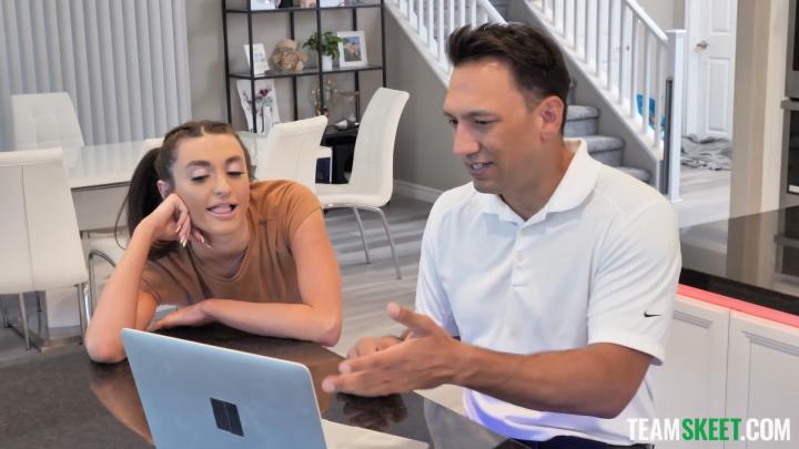 TeenPies - Mia Taylor - Missed The Bus