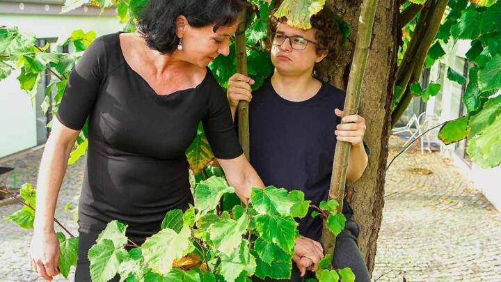 GrandMams - Rita Black and Jambie King - Stalker has finally sex with her