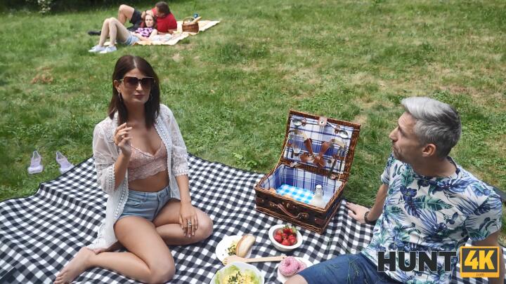 Hunt4K - Gia Tvoricceli - The Pick-up Picnic