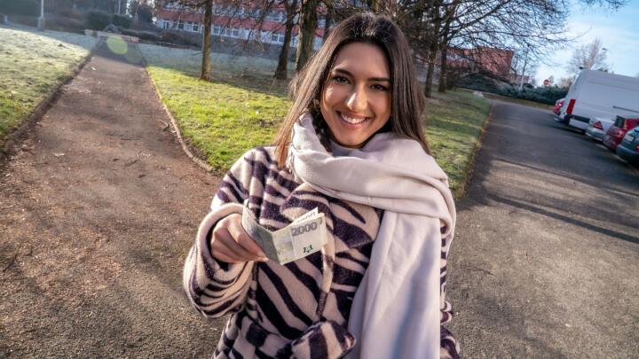 PublicAgent - Lena Coxx - Basement Blowjob and Ride