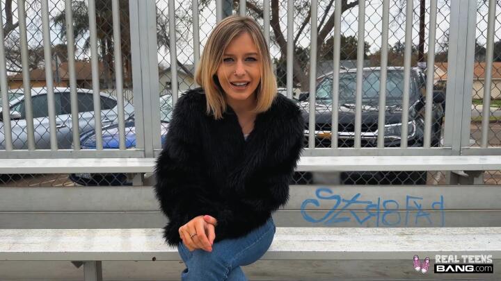 Bang! RealTeens - Minxx Marley masturbates in public before getting fucked