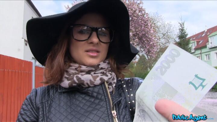 PublicAgent - Billie Star - Fashion student fucks a stranger