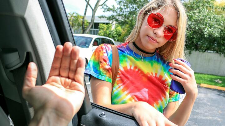 StrandedTeens - Khloe Kapri - GF Cheats With Driver