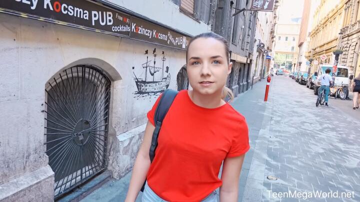 Beauty4K - Mona Blue - Camera Shoots to Thrill