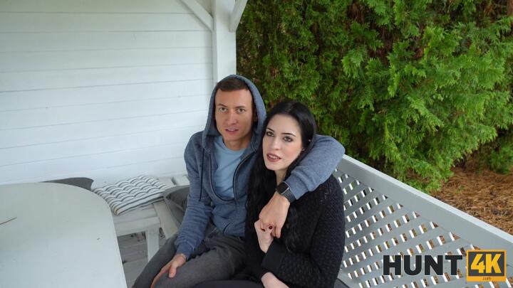 Hunt4K - Anna De Ville and Ricky Rascal - There are no Stalemates, Even after the Robbery in Prague