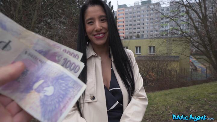 PublicAgent - Wild Nicol and Martin Gun - Play My Deep Throat Game