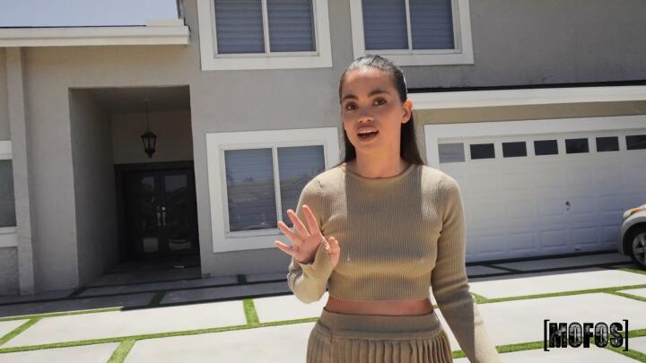 IKnowThatGirl - Angelina Moon and Logan Xander - A Little Break for Hard Working Gardener