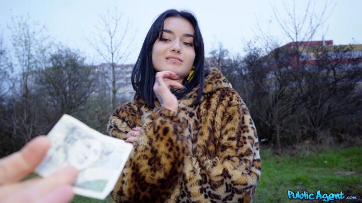 PublicAgent - Crystal Cherry and Martin Gun - Sexy French student public blowjob