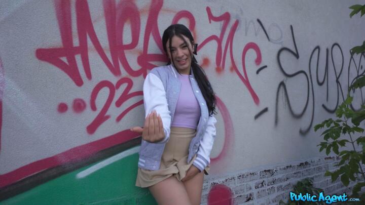 PublicAgent - Daniela Ortiz - The Public Masturbator