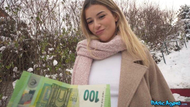 PublicAgent - Angelique Lapiedra - Spanish blonde is really not shy