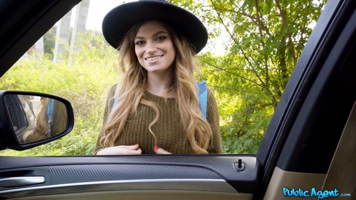 PublicAgent - Nicole Rae - Hitchhiker sucks big dick for ride