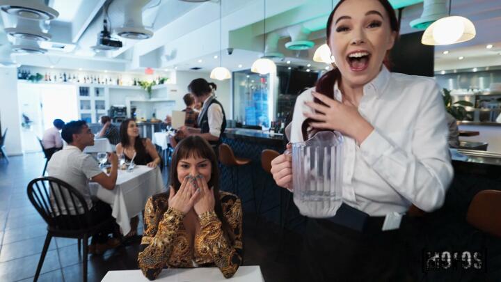 LetsPostIt - Scarlett Rose, Dakota Quinn and Peter Green - Fancy Diners