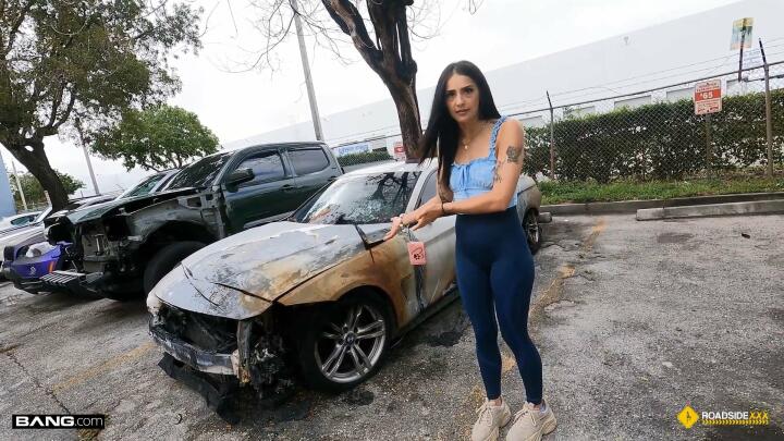 Bang! RoadSideXXX - Sofie Reyez and Gi Joey - Sofie Reyez Trades Her Pussy For Some Car Insurance