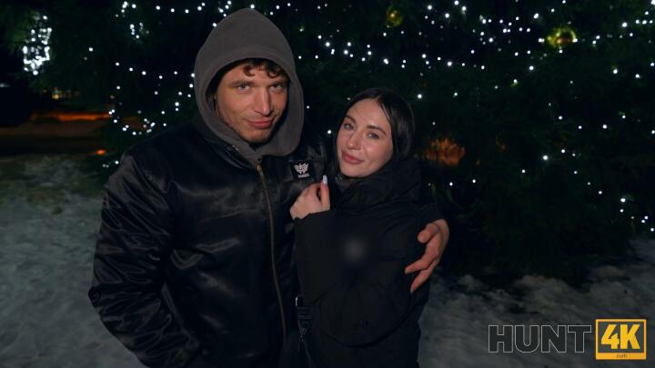 Hunt4K - Emma Evans and Stanley Johnson - XXX-MAS