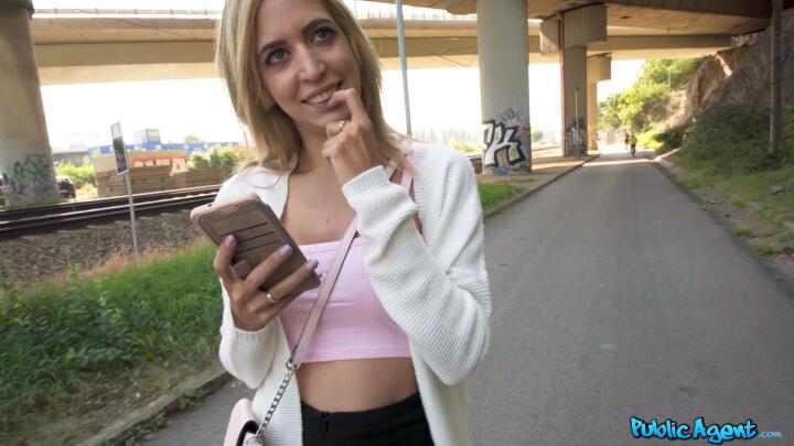 PublicAgent - Dulce Maylene and Martin Gun - Big boobs Spanish blonde