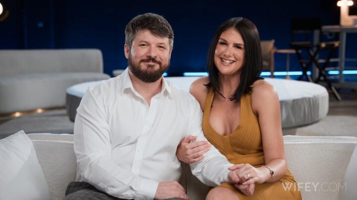 Wifey - Sienna Rae and Logan - Hubby Watches Wife Get Double Penetrated