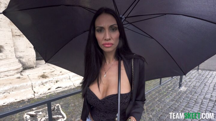 CiaoBella - Giulia Diamond - The Best View In Rome? Her Big, Bouncy Tits and Hungry Lips