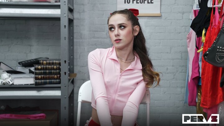 Shoplyfter - Daisy Fox - The Fit Thief