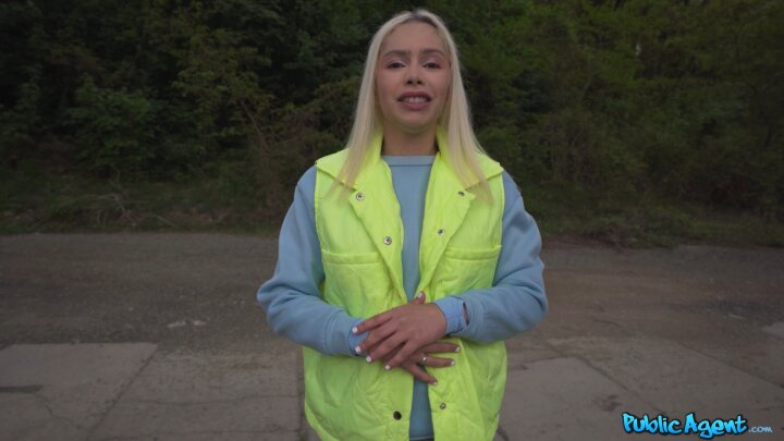 PublicAgent - Vivian Lola and Martin Gun - Can You Help My Cock?