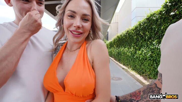 PublicBang - Angie Lynx, Papi Rodriguez and Yeri Blue - From C Gate to Back Gate!