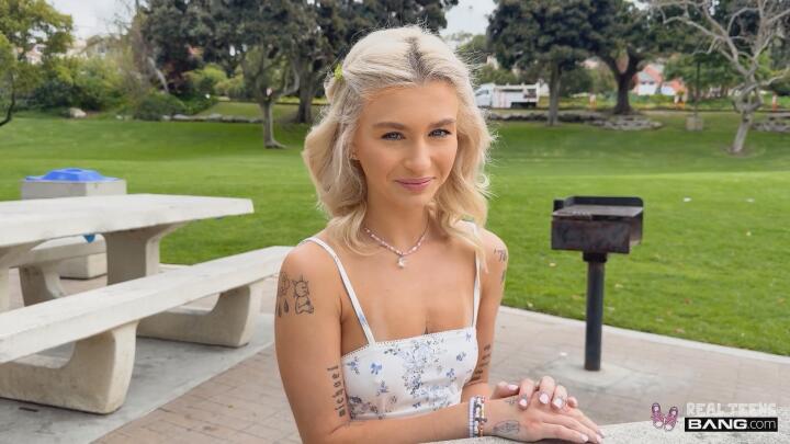 Bang! RealTeens - Emma Rosie and Donnie Rock - Blue Eyed Emma Rosie Shaved Pussy Gets Stretched Out