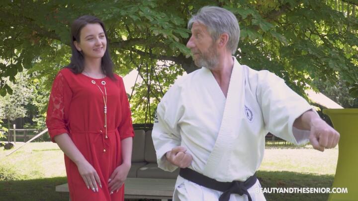 BeautyAndTheSenior - Shana BAS - Outdoor karate practice