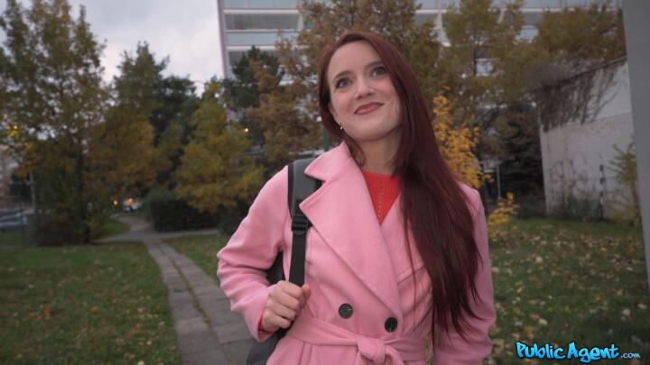 PublicAgent - Alice Berry and Martin Gun - The French Virgin Ballerina