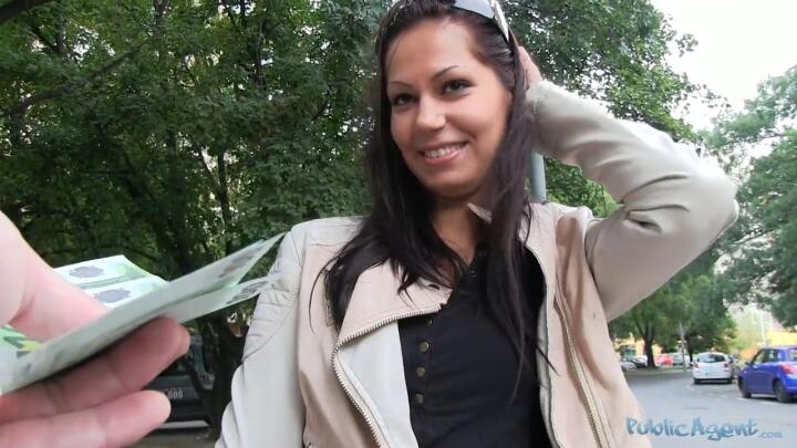 Public Agent E121 - Cipriana