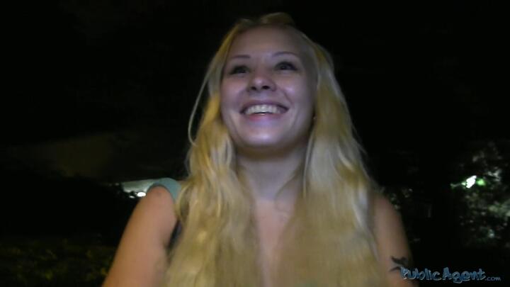 Public Agent E122 - Lola