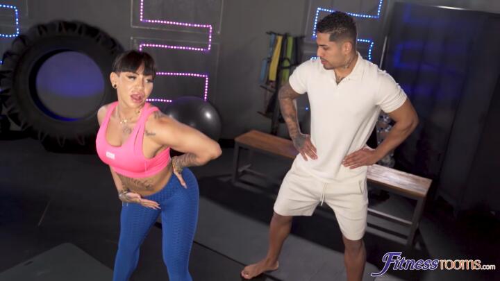FitnessRooms - Valentina Coppola and Leo Santos - Big ass aerobics