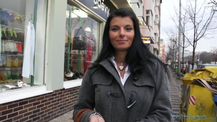 PublicAgent E183 - Jana
