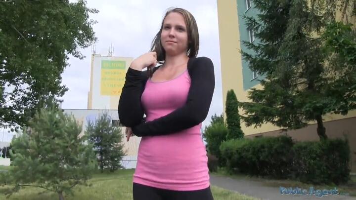 PublicAgent - Kristina - E210