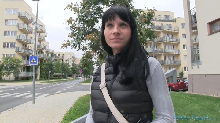 PublicAgent E230 - Vanessa