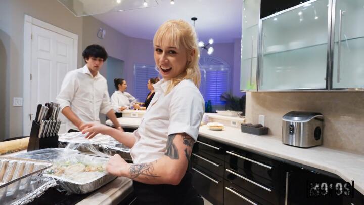 LetsPostIt - Hannah Quinn and Tony Rubino - Catering Service